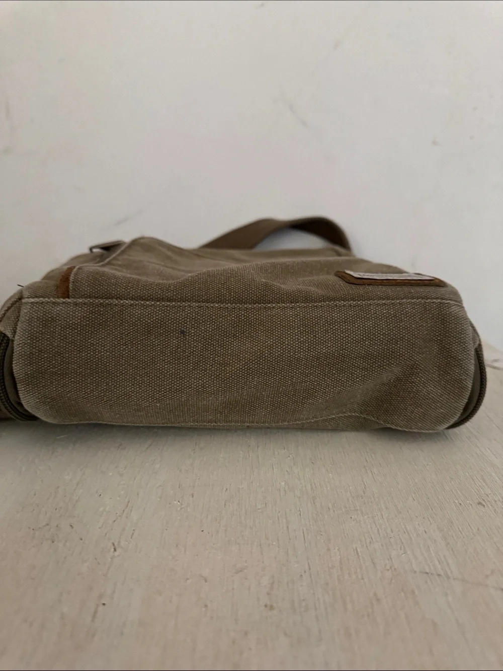 Travelon Anti-Theft Heritage Tour Bag Canvas Messenger Crossbody
